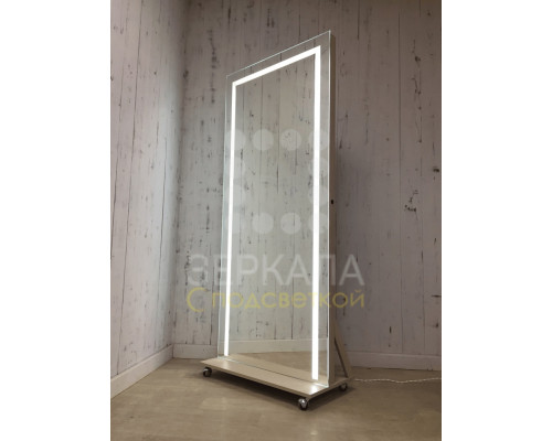 Гримерное зеркало с LED подсветкой на подставке 187х80